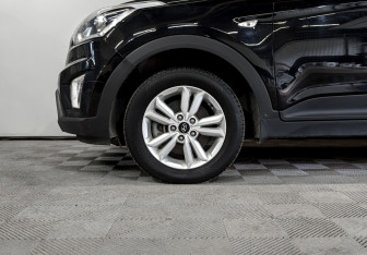 Подержанный автомобиль Hyundai Creta 2019 года (18 фото)