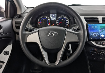 Подержанный автомобиль Hyundai Solaris Hatchback 2016 года (16 фото)