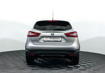 Подержанный автомобиль Nissan Qashqai 2016 года (6 фото)
