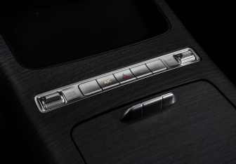 Подержанный автомобиль Geely Preface 2024 года (19 фото)