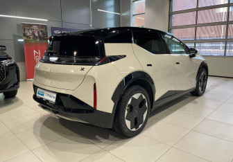 Подержанный автомобиль Zeekr X 2023 года (4 фото)