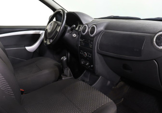 Подержанный автомобиль LADA (ВАЗ) Largus Wagon 2014 года (7 фото)