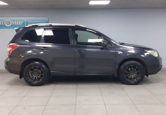 Подержанный автомобиль Subaru Forester Suv 2015 года (4 фото)