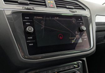 Подержанный автомобиль Volkswagen Tiguan 2018 года (25 фото)