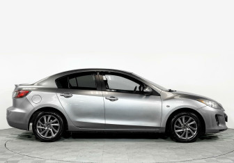Подержанный автомобиль Mazda 3 Sedan 2012 года (4 фото)