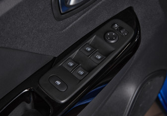 Подержанный автомобиль Renault Kaptur 2020 года (8 фото)