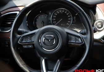 Подержанный автомобиль Mazda CX-9 2019 года (13 фото)