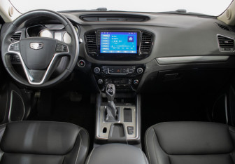 Подержанный автомобиль Geely Emgrand X7 2020 года (11 фото)