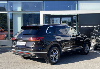 Подержанный автомобиль Volkswagen Touareg 2019 года (5 фото)