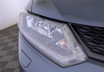 Подержанный автомобиль Nissan X-Trail 2016 года (11 фото)