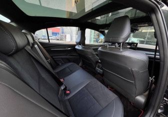 Новый Toyota Camry Sedan 2025 (13 фото)