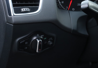 Подержанный автомобиль Audi Q5 2013 года (19 фото)
