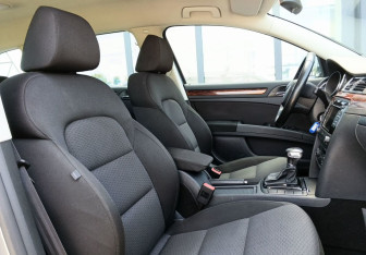 Подержанный автомобиль Skoda Superb Wagon 2012 года (22 фото)