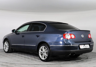 Подержанный автомобиль Volkswagen Passat Sedan 2008 года (4 фото)