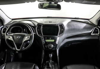 Подержанный автомобиль Hyundai Santa Fe 2013 года (9 фото)