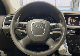 Подержанный автомобиль Audi Q5 2011 года (20 фото)