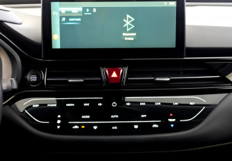 Подержанный автомобиль Москвич 3 2023 года (15 фото)