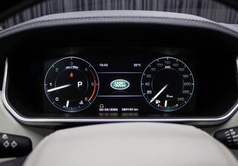Подержанный автомобиль Land Rover Range Rover 2016 года (13 фото)