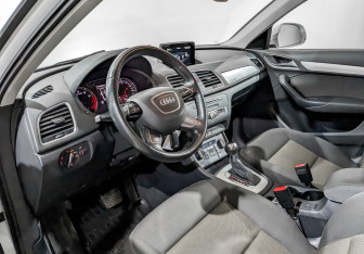Подержанный автомобиль Audi Q3 2015 года (16 фото)