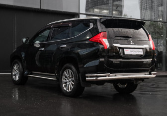 Подержанный автомобиль Mitsubishi Pajero Sport 2018 года (6 фото)