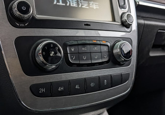 Подержанный автомобиль JAC T6 2019 года (21 фото)