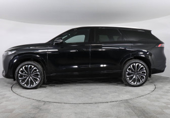 Подержанный автомобиль Jaecoo J8 2024 года (8 фото)