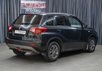 Подержанный автомобиль Suzuki Vitara 2016 года (5 фото)