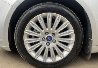 Подержанный автомобиль Ford Mondeo Sedan 2015 года (9 фото)
