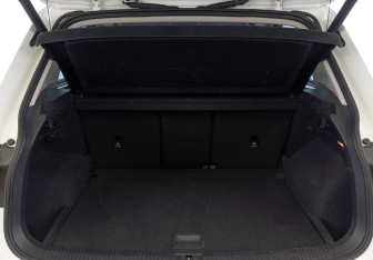 Подержанный автомобиль Volkswagen Tiguan 2017 года (10 фото)