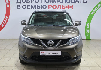 Подержанный автомобиль Nissan Qashqai 2014 года (2 фото)