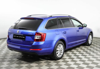 Подержанный автомобиль Skoda Octavia Wagon 2014 года (3 фото)