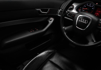 Подержанный автомобиль Audi A6 Sedan 2010 года (15 фото)