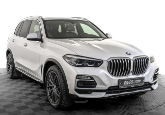 Подержанный автомобиль BMW X5 2018 года (3 фото)