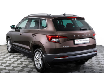 Подержанный автомобиль Skoda Karoq 2020 года (7 фото)