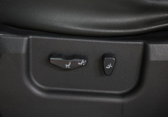 Подержанный автомобиль Renault Koleos 2013 года (23 фото)