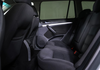 Подержанный автомобиль Skoda Octavia Wagon 2012 года (11 фото)