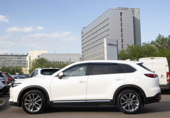 Подержанный автомобиль Mazda CX-9 2019 года (6 фото)