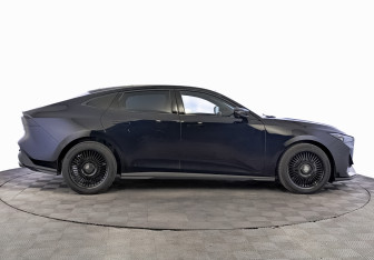 Подержанный автомобиль Changan UNI-V 2023 года (4 фото)