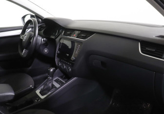 Подержанный автомобиль Skoda Octavia Wagon 2014 года (6 фото)