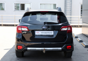 Подержанный автомобиль Subaru Outback Wagon 2017 года (6 фото)