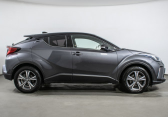 Подержанный автомобиль Toyota C-HR 2020 года (4 фото)