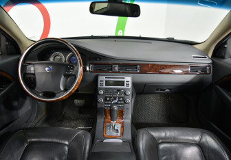 Подержанный автомобиль Volvo XC70 2008 года (8 фото)