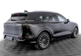 Подержанный автомобиль Voyah Free 2023 года (5 фото)