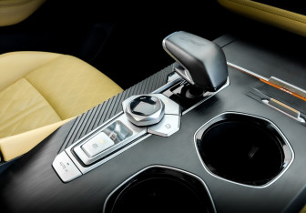 Подержанный автомобиль Changan UNI-K 2024 года (27 фото)