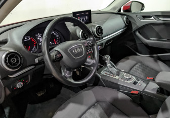 Подержанный автомобиль Audi A3 Sedan 2015 года (15 фото)