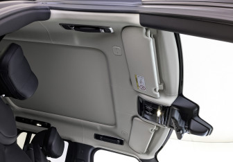 Подержанный автомобиль Land Rover Range Rover 2024 года (23 фото)