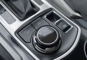 Подержанный автомобиль Mitsubishi Pajero Sport 2018 года (17 фото)