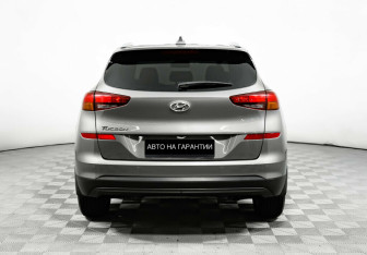 Подержанный автомобиль Hyundai Tucson 2020 года (6 фото)