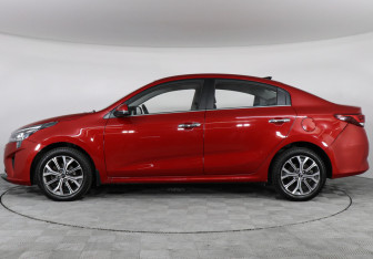 Подержанный автомобиль Kia Rio Sedan 2020 года (8 фото)