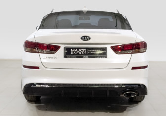 Подержанный автомобиль Kia Optima Sedan 2018 года (6 фото)